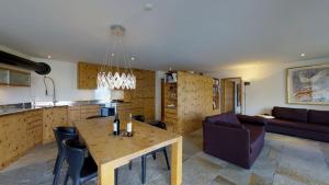 Apartment with Mountain View room in A l'Ovel