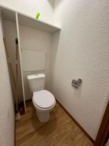 T3 6 personnes pied des piste, balcon 2 chambre separe a la semaine samedi au samedi