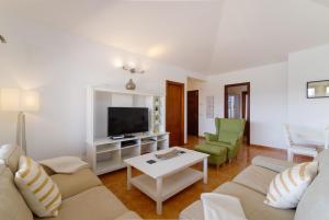 234 - Villa Reinosa by Villas Now Ltd