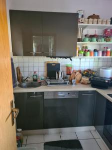 Privates Studio mit Balkon und Übernachtungsmöglichkeit in eine Wohngemeinschaft in der Nähe des Flughafens Leipzig,Halle