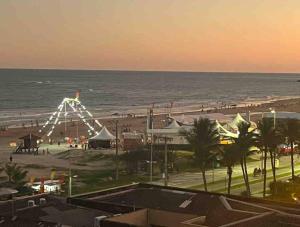Apto vista mar 50m praia Ar Condicionado Caiobá 2 vagas garagem