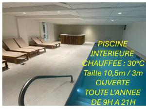 Hotels Kyriad Saumur Hyper Centre Hotel, Appartements, Seminaires et SPA soins Sothys Paris : photos des chambres