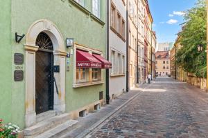 Cute apartment in the historic old town of Warsaw