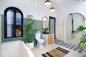 Villa Seminyak 3 Beds with pool, butler & parking M5