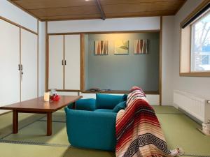 SHIKA HOUSE An ideal ski home in Rusutsu Village - 3 km from world class Rusutsu Ski Resort