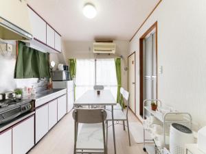 Kosuge Sta 6min walk Ueno Sta 10min Switch