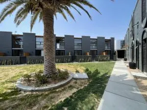 32 on Park Unit 17 - Goanikontes