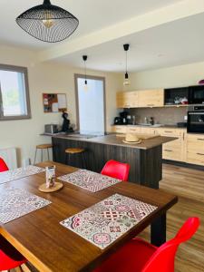 Maisons de vacances LES ROMARINS gite 4 etoiles : photos des chambres