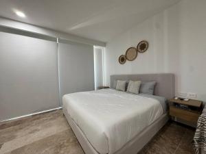 M-403 Brand New Studio, Ocean View Terrace, Pool and Gym