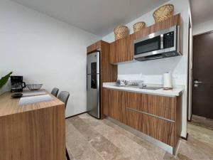 M-403 Brand New Studio, Ocean View Terrace, Pool and Gym