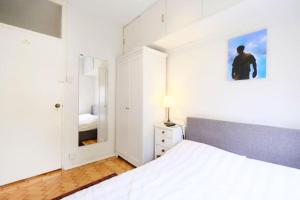 2-bedroom flat with garden near Regents Park