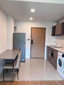 AriseCondo 泳池景观套房04号房