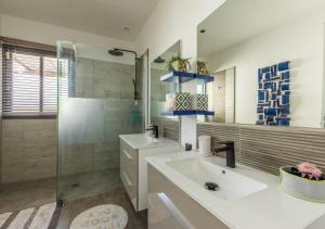 Villas La Californienne - Villa contemporaine design : photos des chambres
