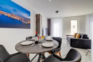 Chic Apartment Stays