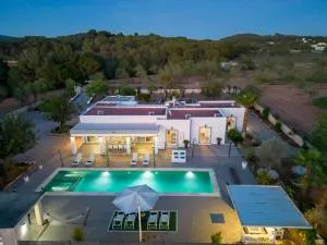 Villa near San Antonio sleeps 10 - Ses Paisses