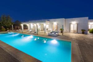 Villa in San Antonio Sleeps 10