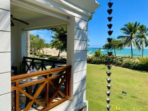 Blue View Beachfront Apartment