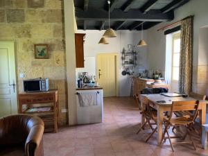 Maisons de vacances Bergerie with large swimming pool : photos des chambres
