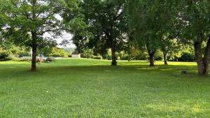 Maisons de vacances Bergerie with large swimming pool : photos des chambres