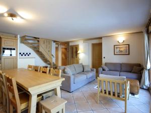 Duplex 10 pers. avec Piscine, Spa et Pied des Pistes à Saint Martin de Belleville - FR-1-461-6