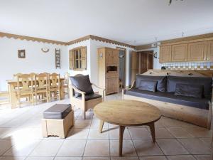 Spacieux apt 8 pers avec piscine au pied des pistes - FR-1-461-15