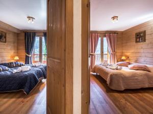 Chalet 3 chambres avec spa et piscine, pied des pistes - FR-1-461-25