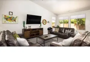 Spacious 5 bedroom house with pool access! - 华盛顿