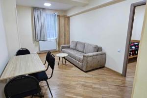 ცენტრში ბინა მშვიდ უბანში