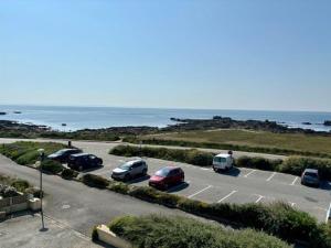 Quiberon : Appartement 3 pièces 52m² face mer avec parking - FR-1-478-298