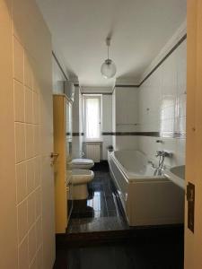 Deluxe Room (2 Adults + 1 Child)