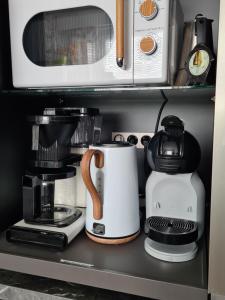 Meren rannalla viihtyisä asunto.