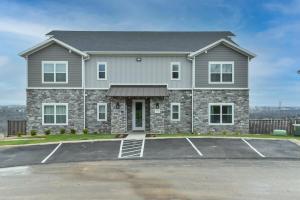 Mystic Cove Condo - Pool - Perfect location