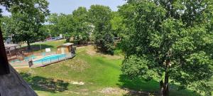 Westcreek Lodge - 2 pools private lake