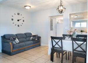 Cozy Home near Busch Gardens Adventure Island and USF