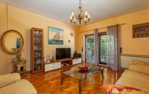 2 Bedroom Nice Apartment In Baska 