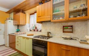 2 Bedroom Nice Apartment In Baska 