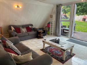 Pebbles Seaside Lodge