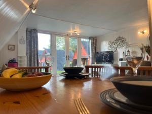 Pebbles Seaside Lodge