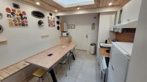 Appartements Maison 8 personnes Louvre Bollaert WIFI PS4 : photos des chambres