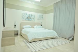 Modern & New furnished Apartments - 10 Mins Drive to Beach