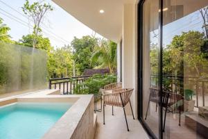 Alberca y balcon privado a 6 minutos de la playa