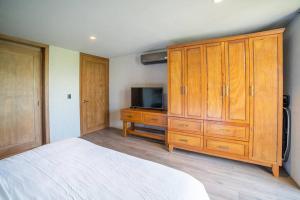 Exclusive Ph Art House free access 2 the beach