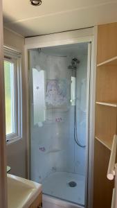 Campings Chez Nathalie mobil home chauffe et climatise : Mobile Home