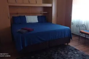 Casa Confortável arejada ar condicionado quente e frio 2 quartos ,2 banheiros ,2 vagas de garagem - Barras