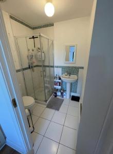 Entire 3 Bed Apartment, close to Dublin