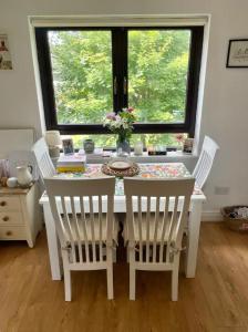 Entire 3 Bed Apartment, close to Dublin