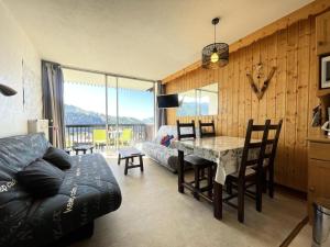 Résidence Les Alpages - Studio skis aux pieds avec une vue exceptionnelle MAE-3284