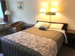 Coastal Inn - Kingfisher