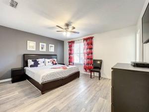 Townhouse Near Disney with Resort Access!