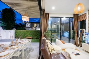 Chloe Pool Villa Jomtien